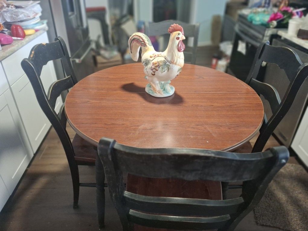 Table and 4 Chairs. Solid Wood!