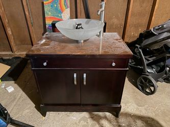 Free!! Mirror and vanity