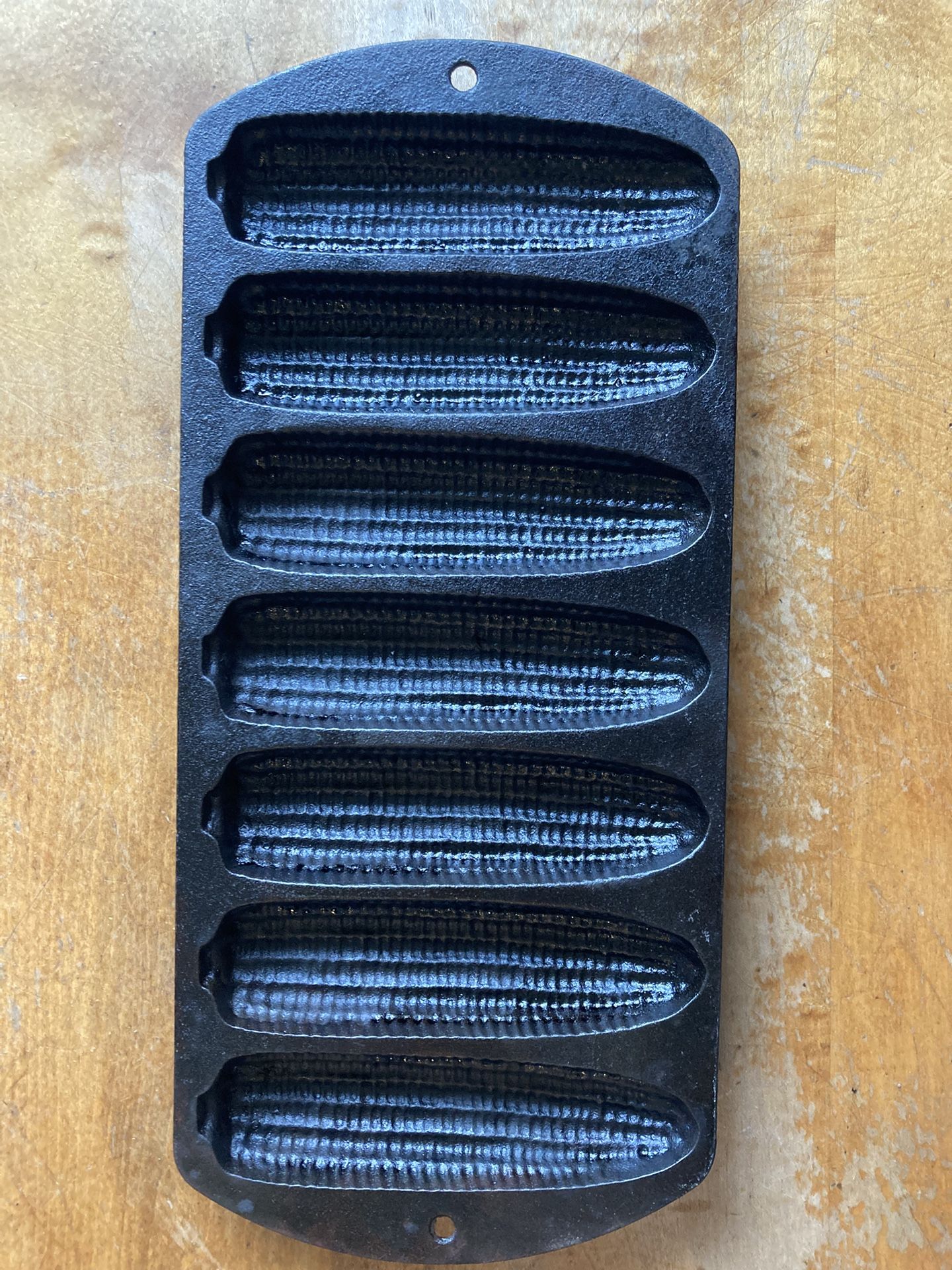 Vintage Lodge 2702 Cast Iron Corn Bread Pan