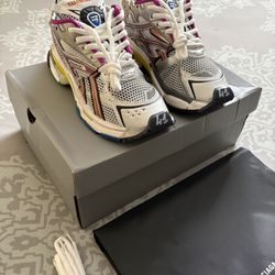 Brand New Balenciaga Runners Multicolor 