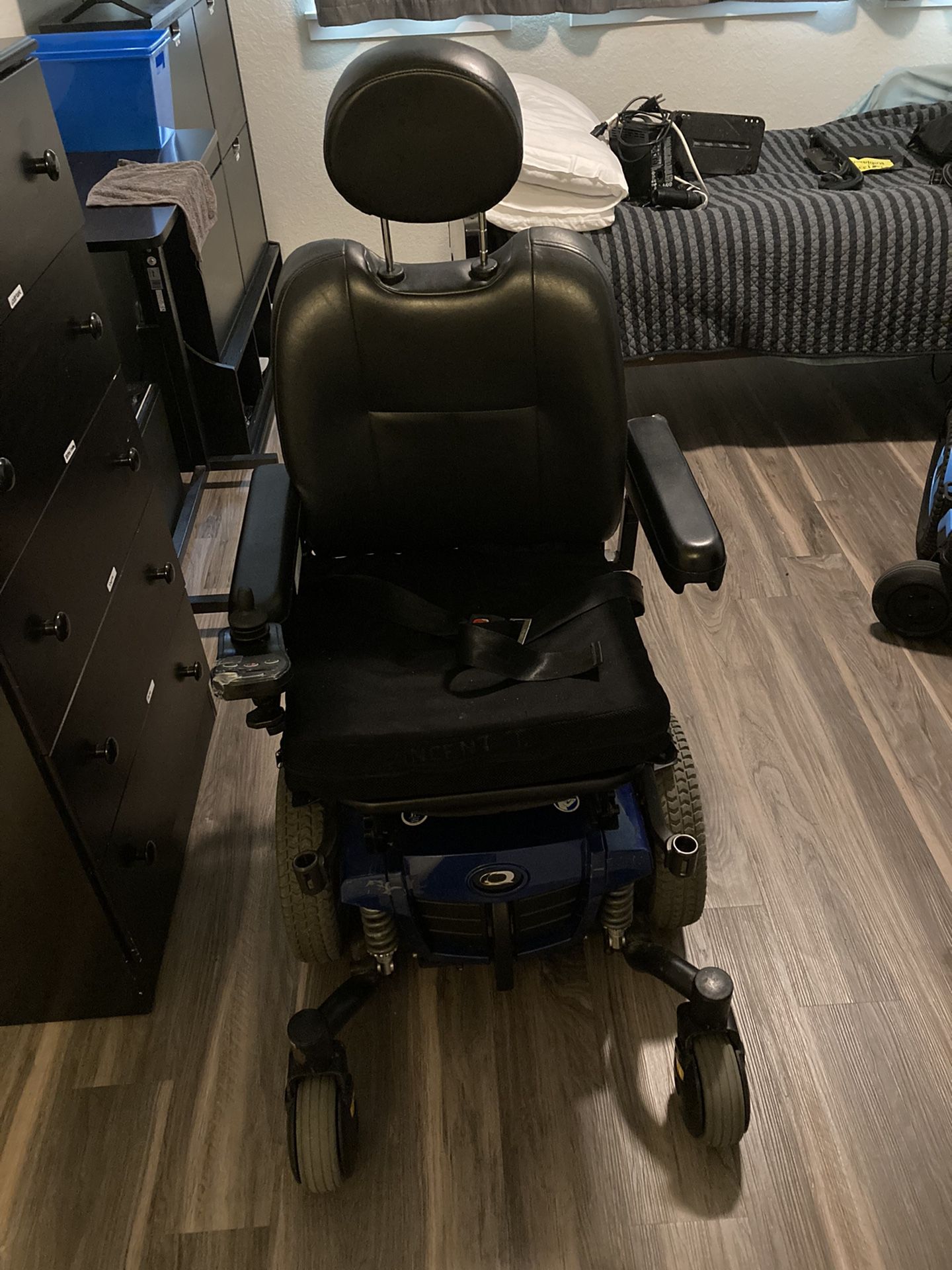 Q6 Electric Wheelchair