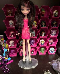 Draculaura monster high