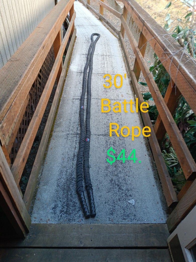 #866... Battle Rope Exerciser