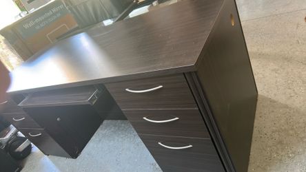 Office computa desk,