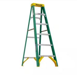 Werner 6 ft. Fiberglass Step Ladder (10 ft. Reach Height) with 225 lb. Load Capacity Type II Duty Rating