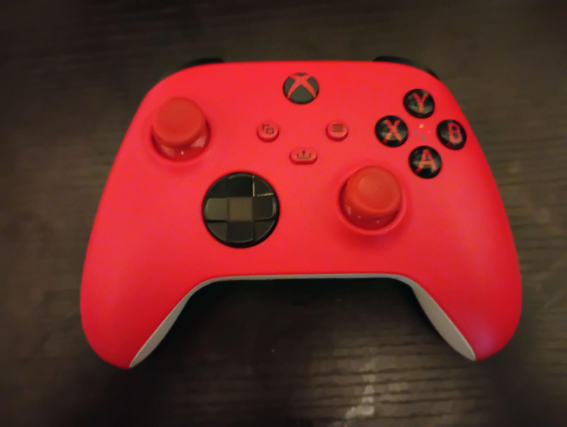 Red Xbox controller