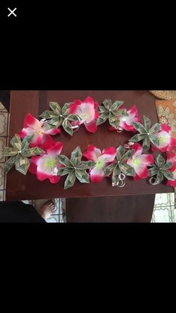 Graduation leis