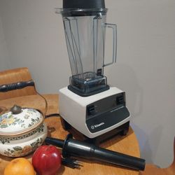 NSF COMMERCIAL VITAMIX DRINK MACHINE BLENDER
