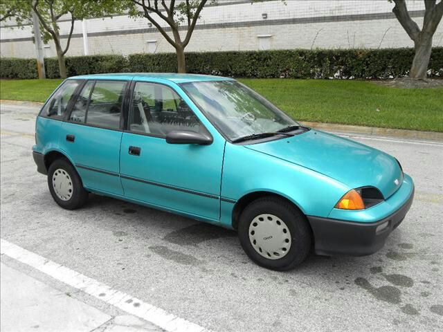 geo metro teal green need lil tlcREADDESCRIPTION