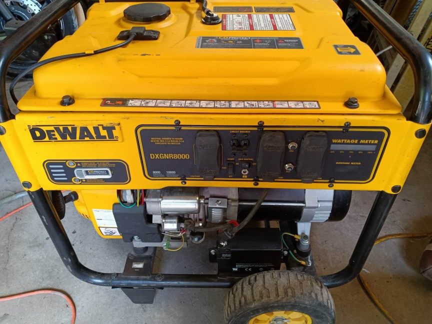 DXGNR8000 DeWalt Generator 