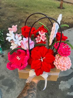 Pipe cleaner flowers