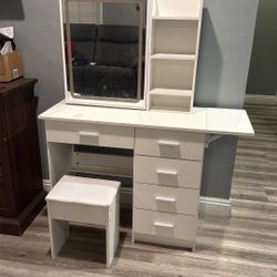 Vanity With Stool