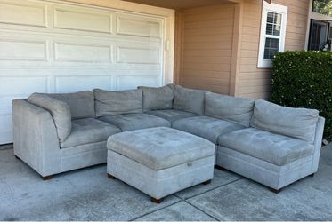 Comfy Thomasville Modular Sectional with Storage Ottoman| DELIVERY AVAILABLE