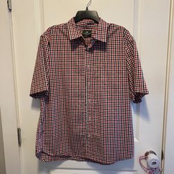 Cedar Wood State Men's Button Down Short Sleeve Shirt - Size Large