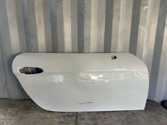 2013 - 2016 PORSCHE BOXSTER / CAYMAN FRONT RIGHT PASSENGER SIDE DOOR SHELL OEM