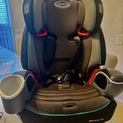 In Just Like New Condition - Graco Nautilus 65 3-in-1 Harness Booster Car Seat