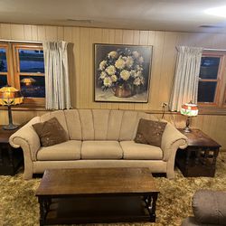 Vintage End Tables & Matching Coffee Table