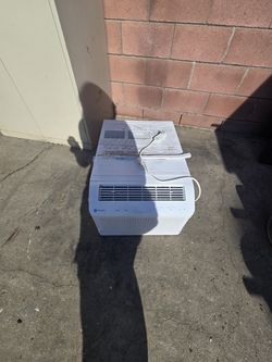 Window ac paid about $550 barely used