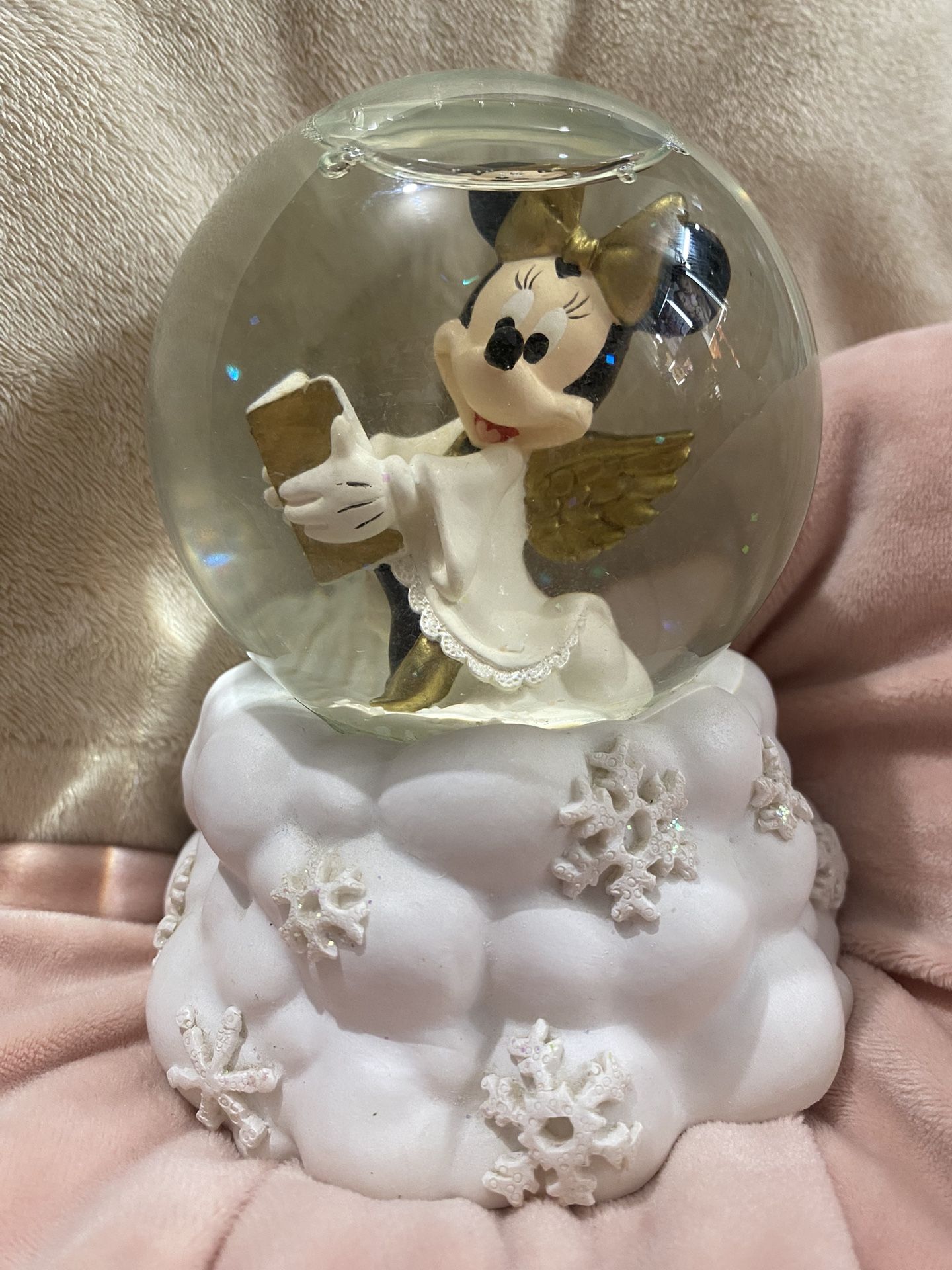 Disney Holiday Minnie Mouse