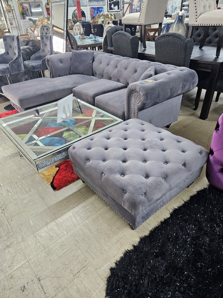 Nice Reversible Sectional With Ottoman