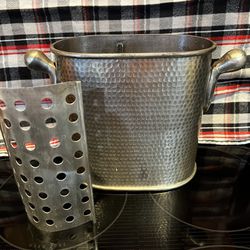 Champagne or wine cooling Divided Hammered bucket