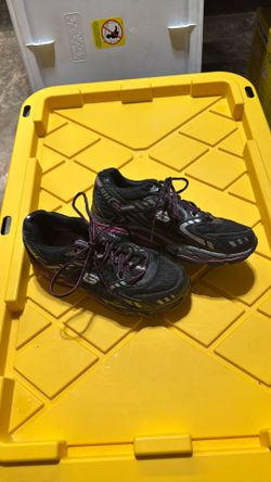 Women’s Skecher’s Shape-ups 