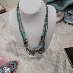 Necklece