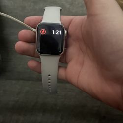 Apple Watch SE