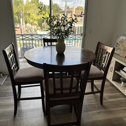 4 Piece Dinning Table W/ Extendable Leaf 