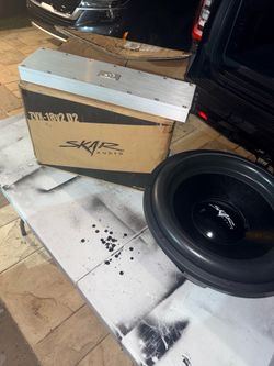 2 new Skar Zvx 18’s with 1/2 ohm 3500.1 amp bass package
