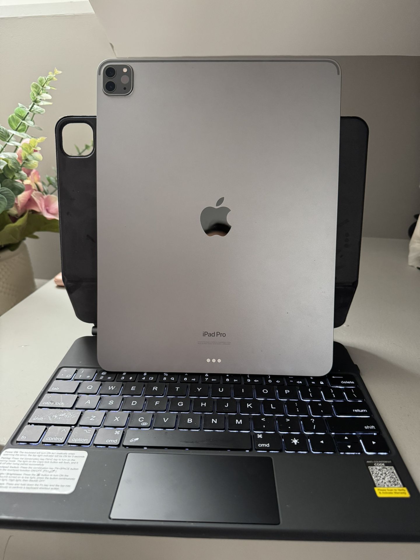 iPad Pro 6th Generation 12.9 Inch