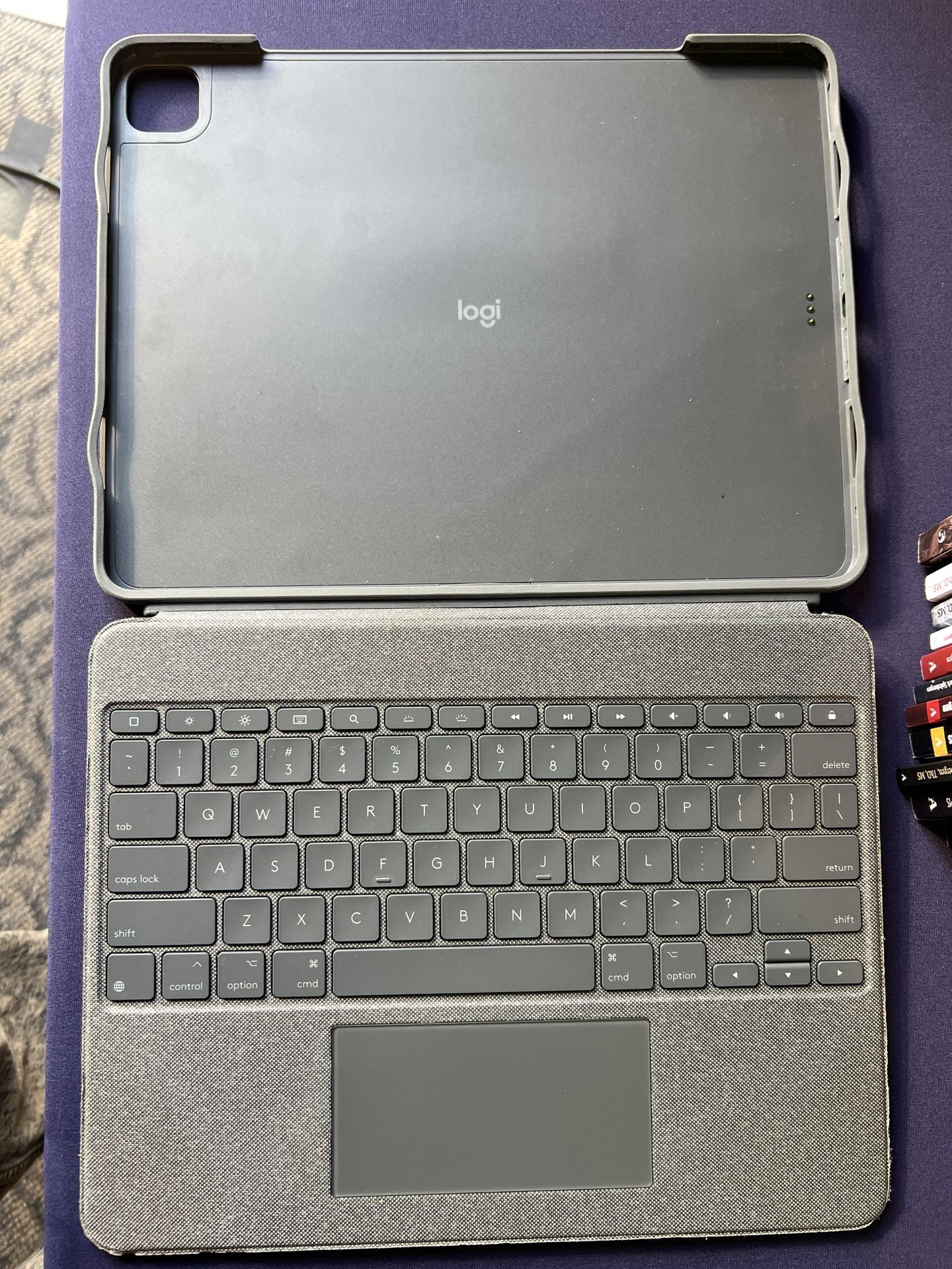 Logi iPad Pro Case  12.9 Inch