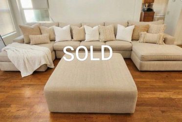 XL Sectional Sofa with Dbl Chaise in Excellent condition!