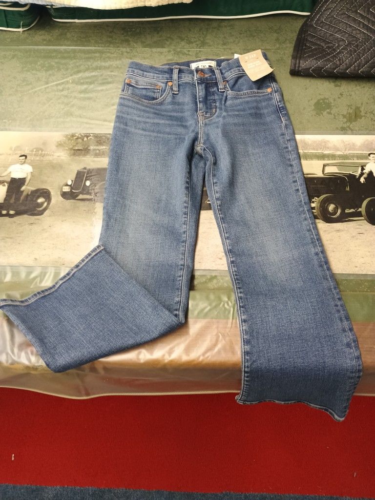 Madewell Mid-Rise Kick Out Jeans - Size 24P (Brand New with Tags)