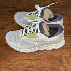 New Men size 9.0 On cloud Cloudstratus 3 Pear Ivory - New with Box
