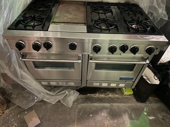 Viking Professional commercial-style gas range 60”