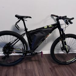 Rocky Mountain Element Alloy 10 Mountain Bike