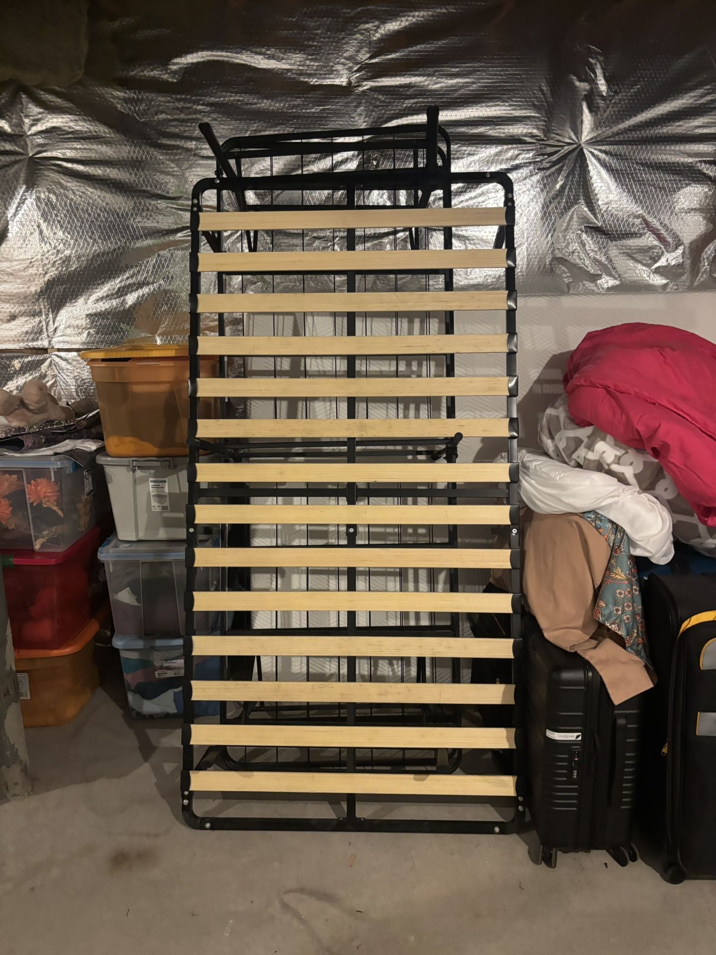Twin Frame