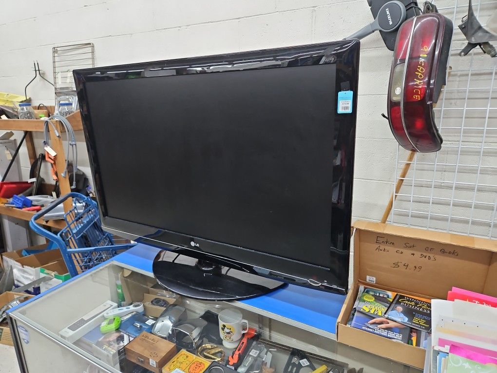 LG 42" TV