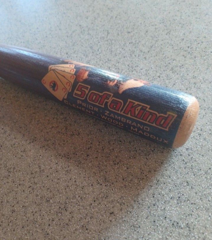 Collectible, Louisville.
Slugger, 185 of a kind Chicago Cubs, 2004 prior Zambrano clement wood Maddox.