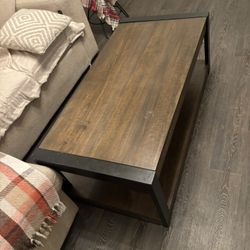 Lift top coffee table 
