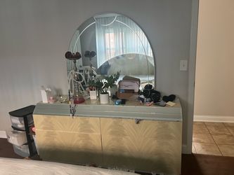 Bed Set With BedFrame with Nightstands and Dresser