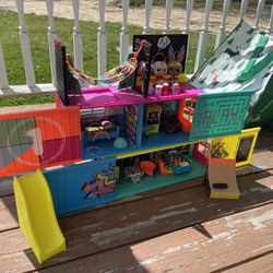 LOL Surprise Clubhouse Playset With 40+ Surprises and 2 Exclusives Dolls, Great Gift for Kids Ages 4 5 6+