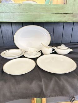 Vintage Golden Moderne Fine China Set , Japan 3655