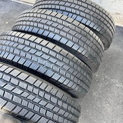 225 75 16 Tires Con 80% De Vida Las 4 De La Marca Michelin 