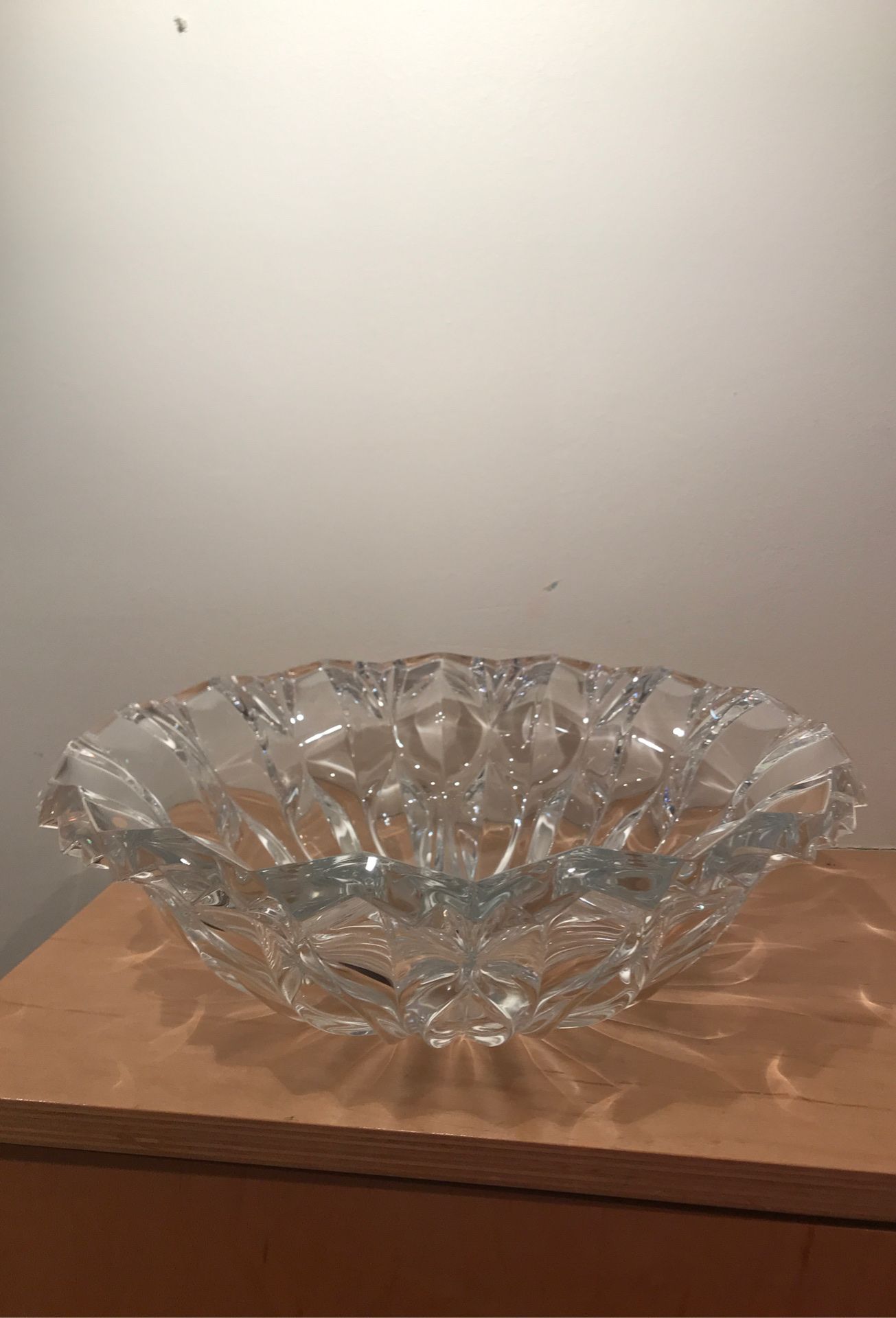 Crystal serving bowl