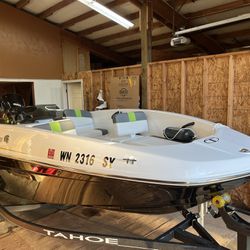 Tahoe 16’ Runabout- Like NEW 