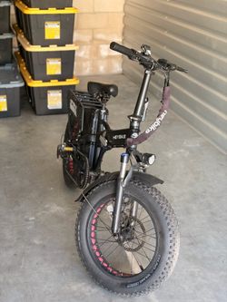 Electric bike, top speed 28 miles an hour