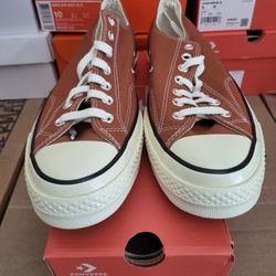 CHUCK TAYLORS 70