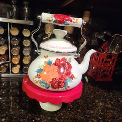 Pioneer Woman Kettle